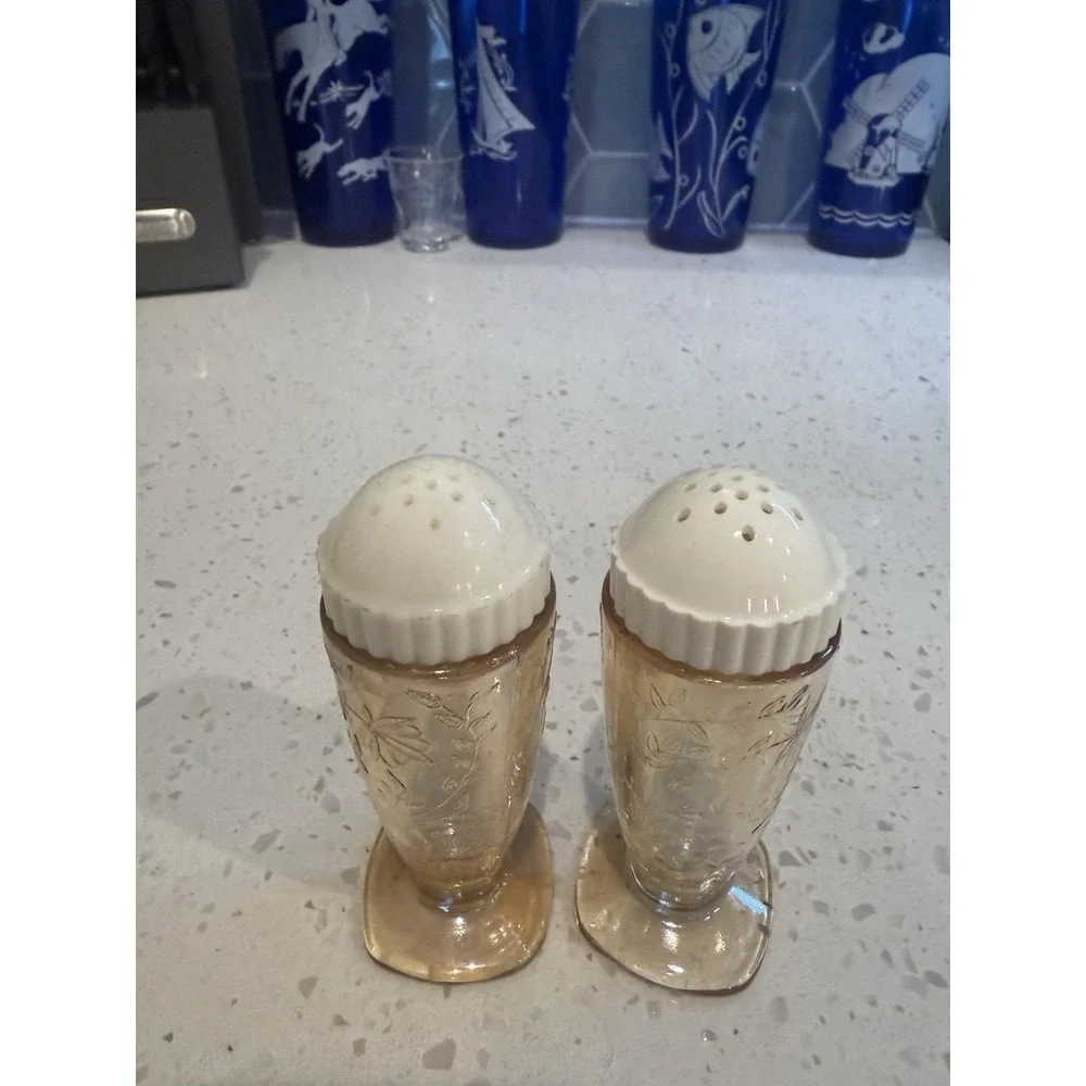Jeannette Glass Floragold Salt And Pepper Shakers Good Lids Depression Glass